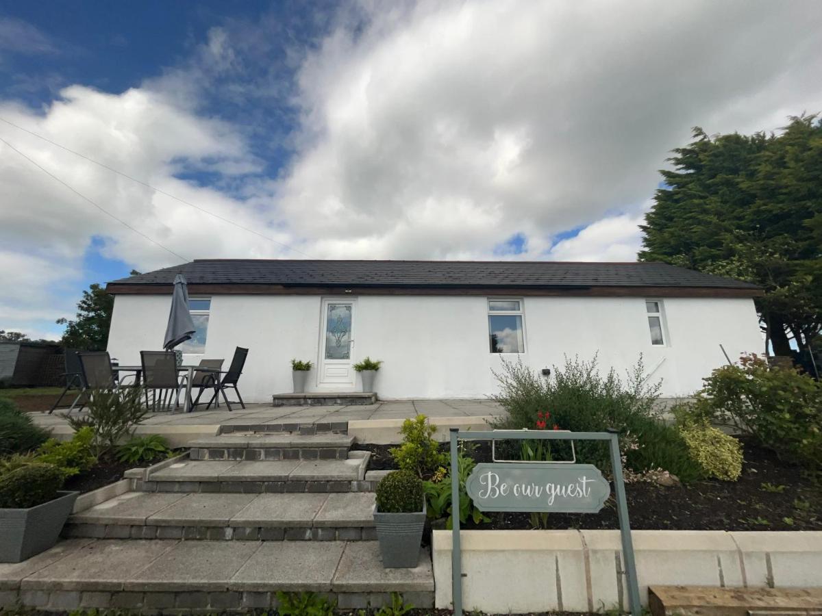 Unique Countryside Stay Dundrod Exterior photo